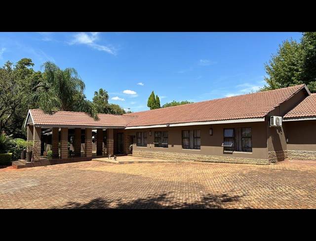 2,791M² BUSINESS FOR SALE IN WATERKLOOF